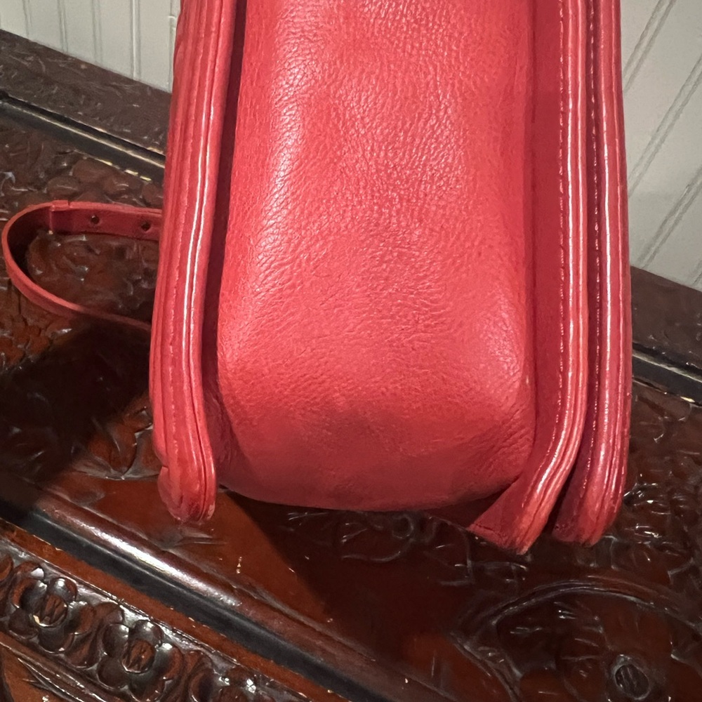 Chanel Large Boy Bag - Picture 8 of 11